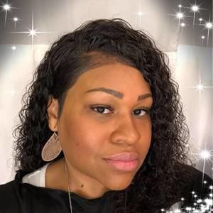 Meet your Posher, Carmella